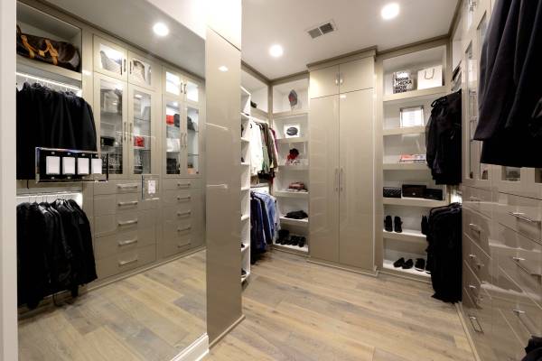 Master Closet Design