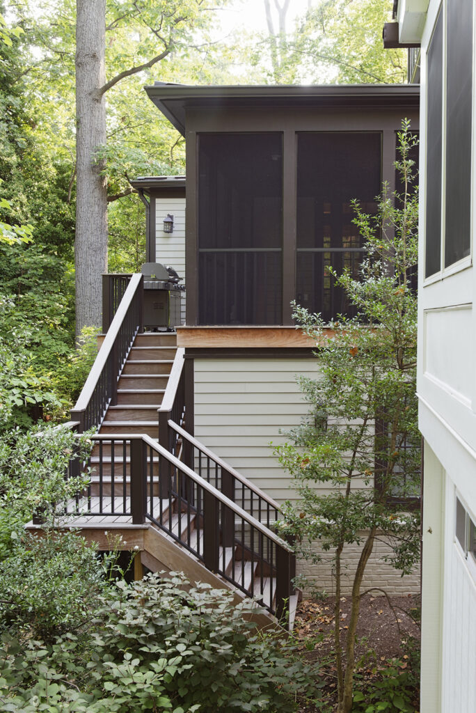 Washington DC Screen-in Porch Stairs | Screened-In Rooms