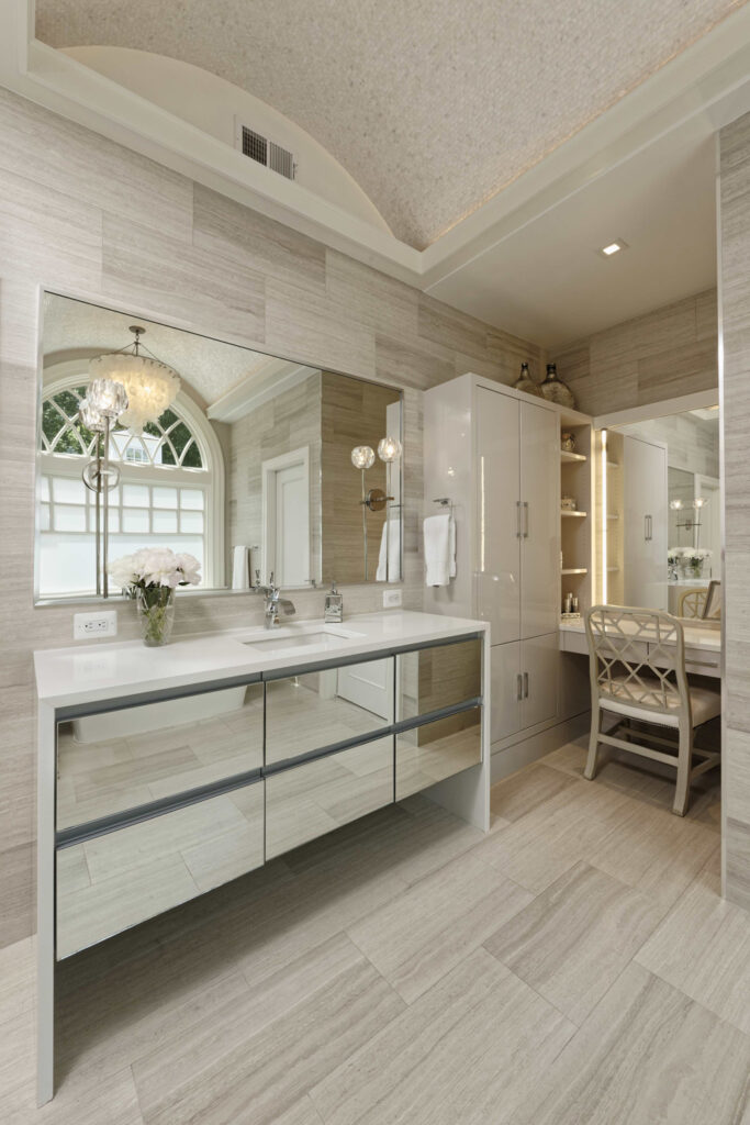 Modern Bathroom Remodel | Contemporary / Modern