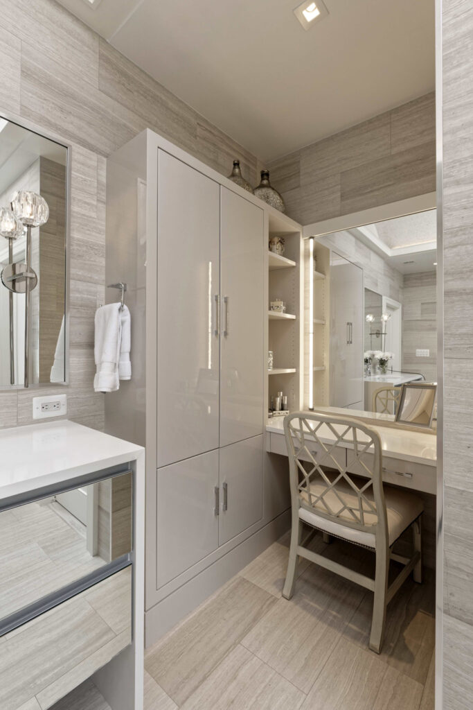 Modern Bathroom Remodel | Contemporary / Modern