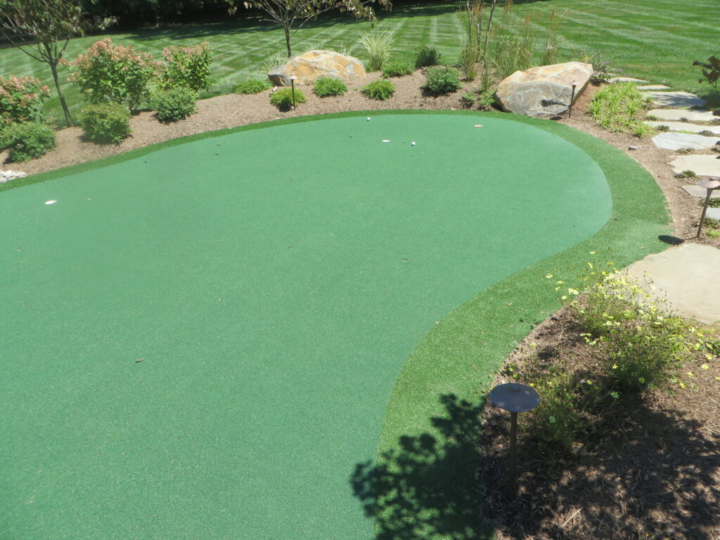 Backyard Putting Green | Pools & Pool Houses